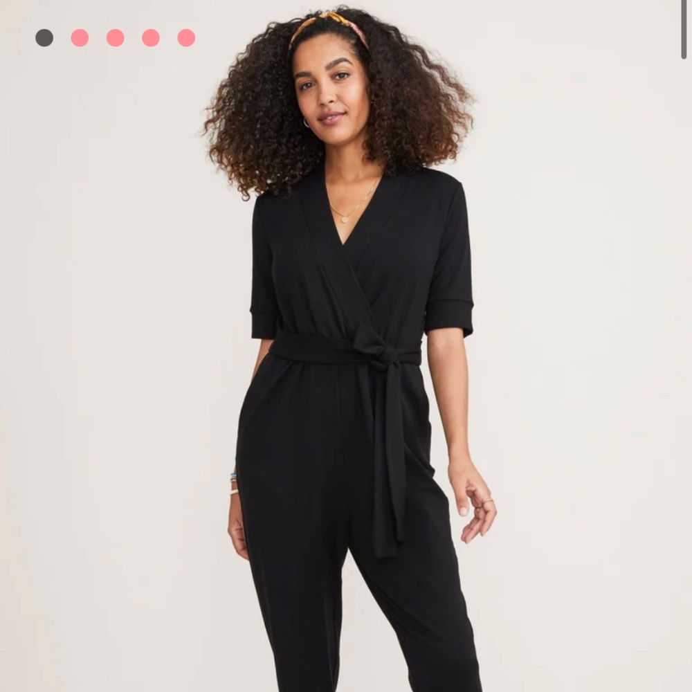 HATCH Nurse-To-Errands Onesie in black